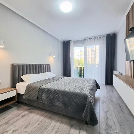 Center, Albisoara Str., 1Bedroom And Living With Balcony Chisinau Eksteriør bilde