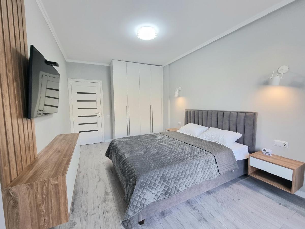 Center, Albisoara Str., 1Bedroom And Living With Balcony Chisinau Eksteriør bilde