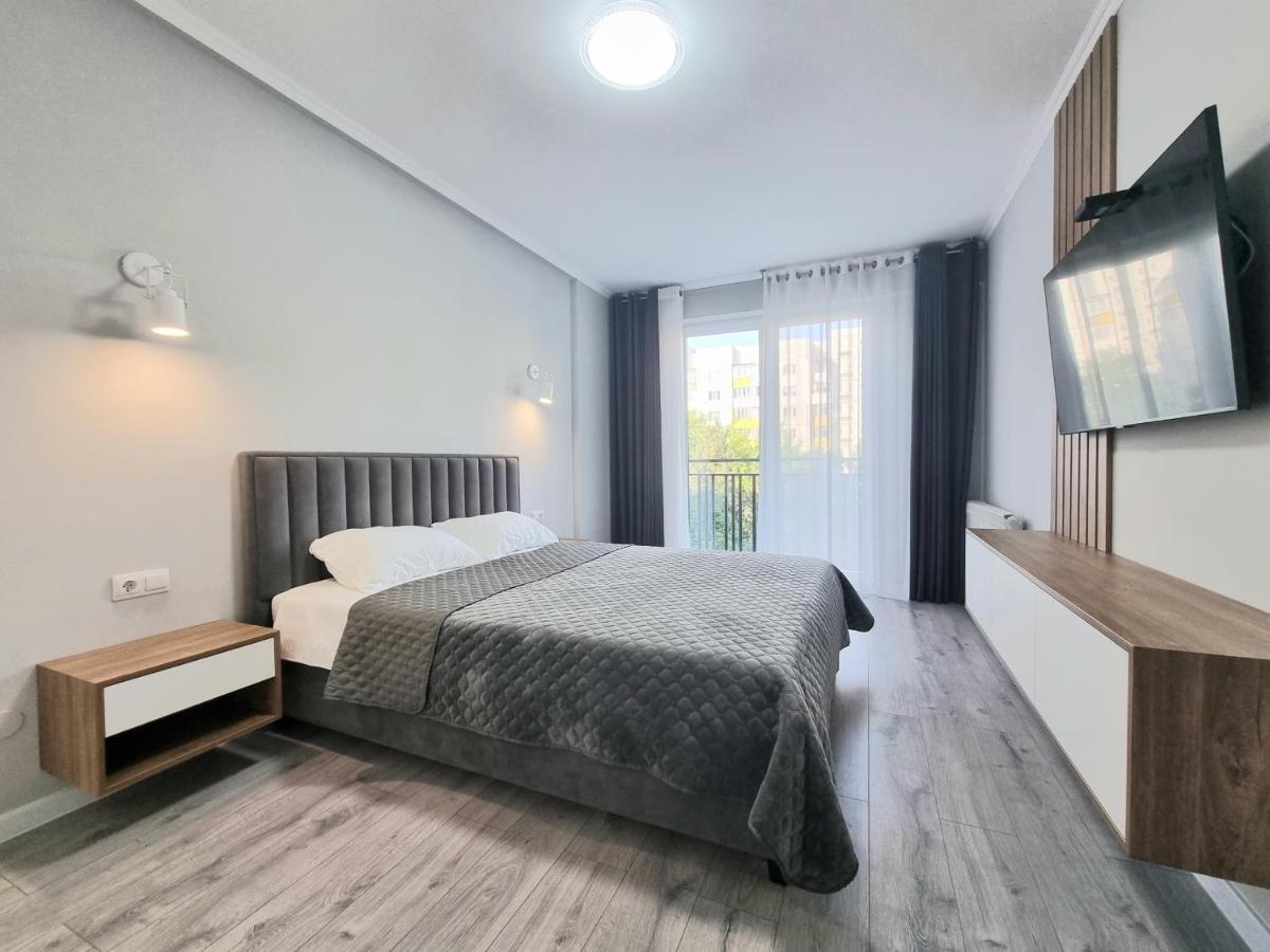 Center, Albisoara Str., 1Bedroom And Living With Balcony Chisinau Eksteriør bilde